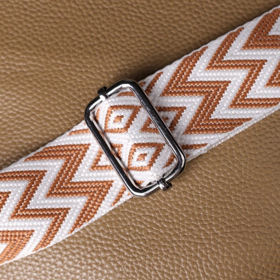 Повседневная женская сумка из натуральной кожи через плечо с текстильным ремешком Vintage 98193 бежевого цвета modnotak фото №10