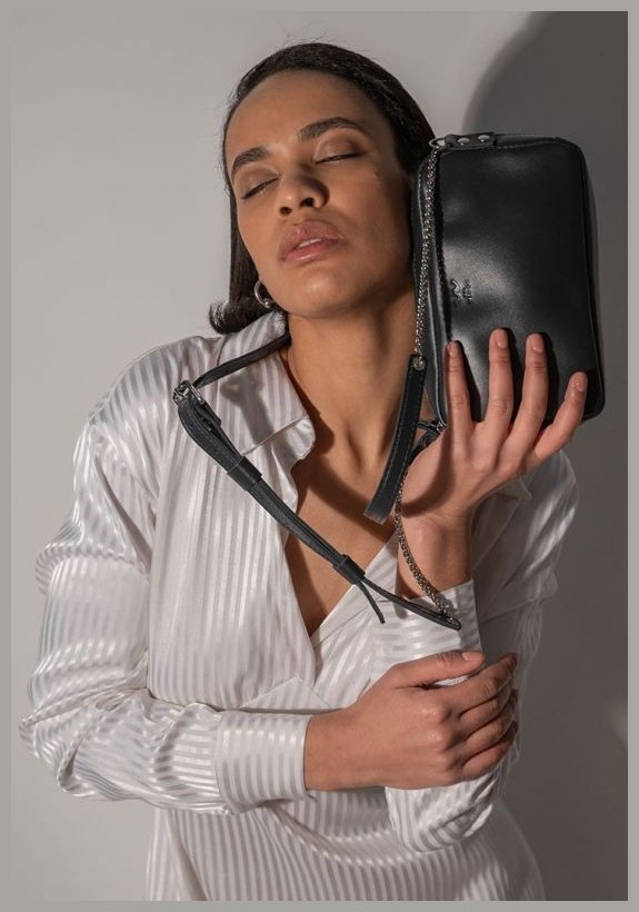 Компактная кожаная женская сумка-кроссбоди черного цвета BlankNote Faith 78993