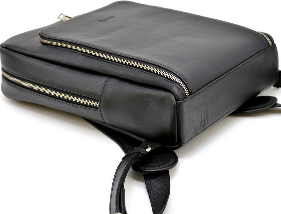 Черный кожаный рюкзак для ноутбука до 14 дюймов TARWA (19656)
