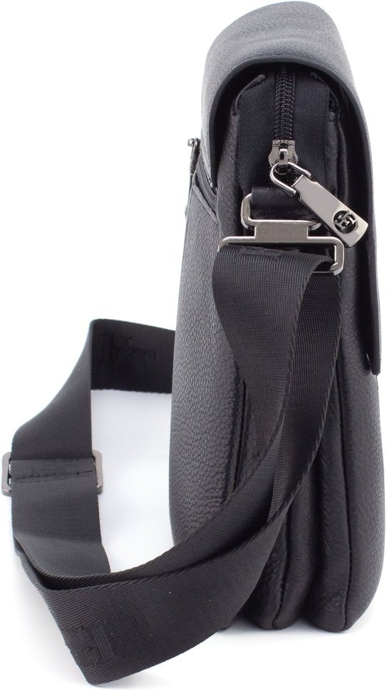 Чоловіча сумка через плече із високоякісної натуральної шкіри чорного кольору H.T. Leather (63395)