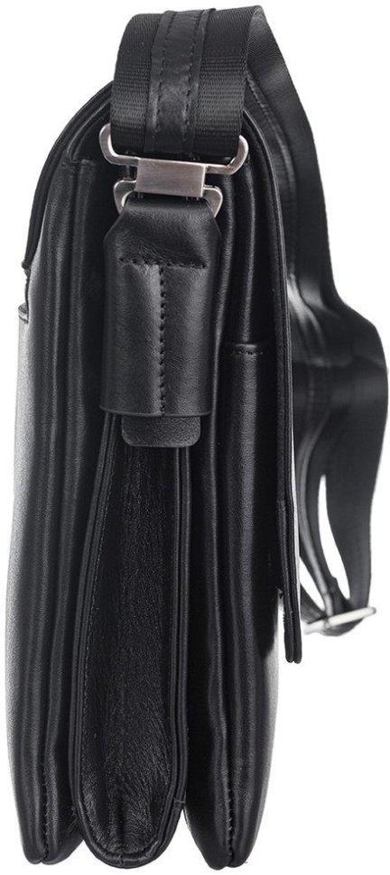 Черная мужская наплечная сумка из мягкой кожи с клапаном DESISAN (19145)