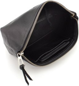 Маленькая женская косметичка черного цвета на молнии Grande Pelle 67795