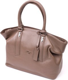 Стильная вместительная женская сумка из натуральной кожи бежевого цвета KARYA (2420882)