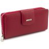 Багатофункціональний жіночий гаманець із фактурної шкіри червоного кольору KARYA 69796 - 1