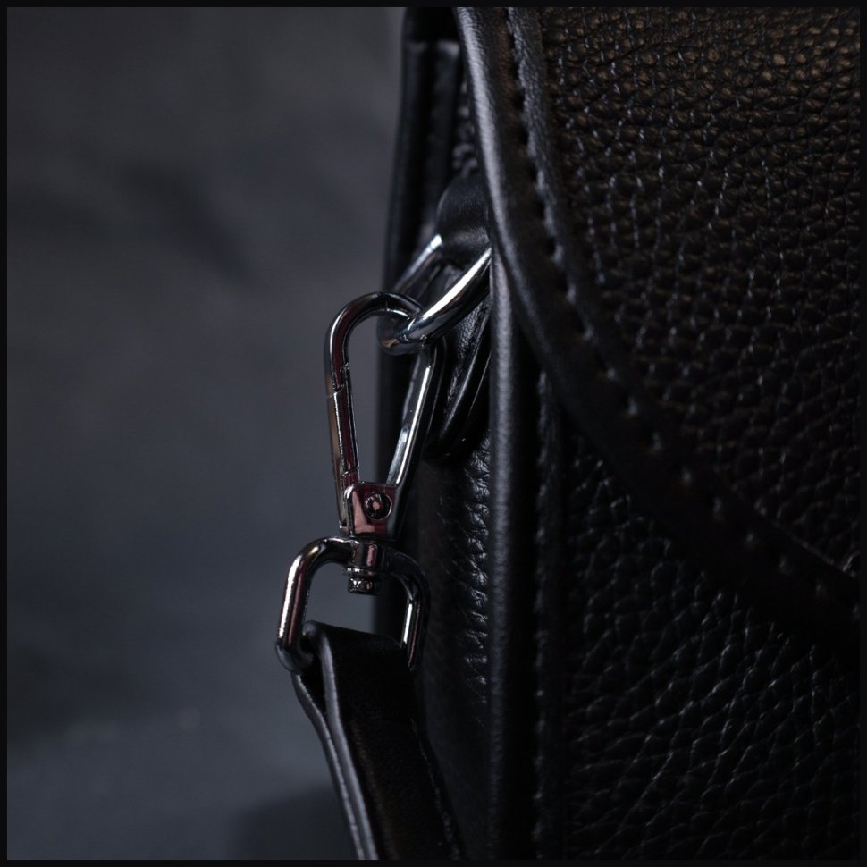Стильна жіноча шкіряна сумка чорного кольору з довгим плечовим ремінцем Vintage 2422259