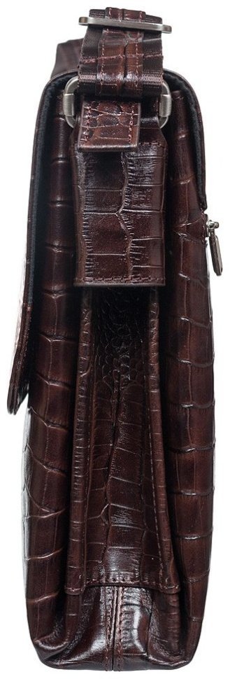 Плечевая мужская сумка из натуральной кожи под крокодила в коричневом цвете DESISAN 80597 modnotak фото №3