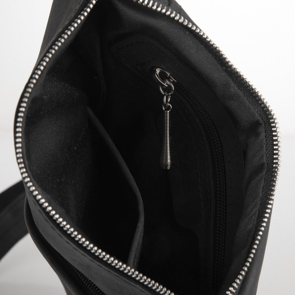 Фірмовий рюкзак-слінг через плече із вінтажної шкіри чорного кольору TARWA (19889)