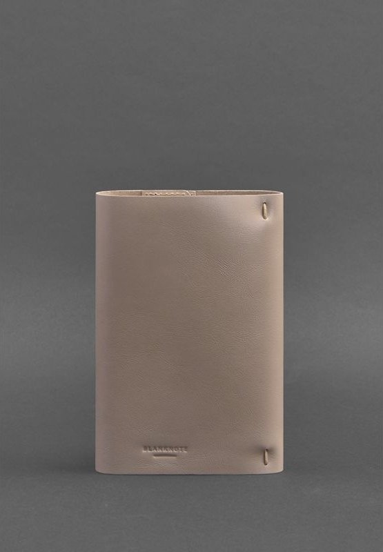 Кожаный блокнот (софт-бук) светло-бежеврго цвета с фиксацией на магнит BlankNote (42697)