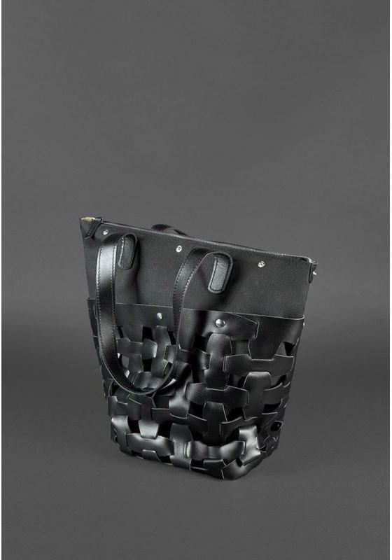 Вугільно-чорна повсякденна сумка з плетеної шкіри чорного кольору BlankNote Пазл L (12769)
