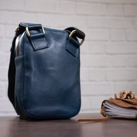 Мужская кожаная сумка синего цвета на плечо SHVIGEL (19105)