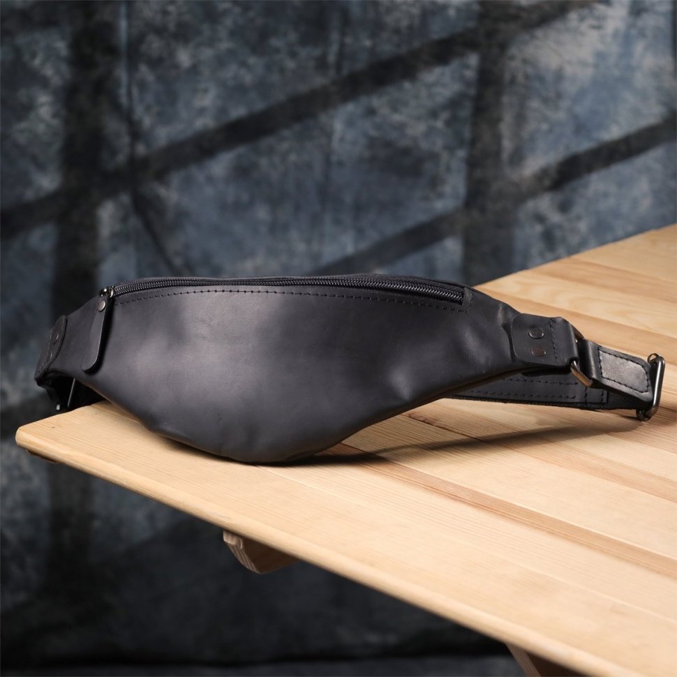 Качественная мужская сумка-бананка из винтажной кожи чёрного цвета Shvigel 95097 modnotak фото №8