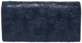 Великий жіночий гаманець синього кольору з натуральної шкіри із тисненням квітів Desisan 106797 на кнопці
