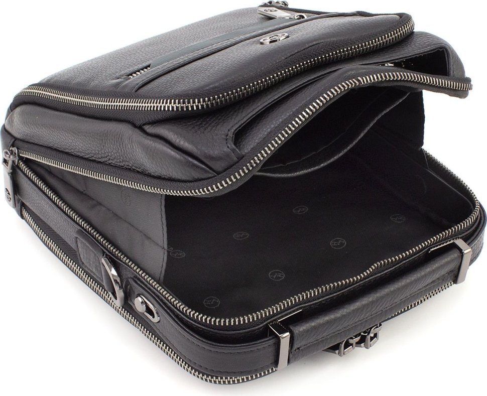 Містка сумка-барсетка з натуральної фактурної шкіри на дві блискавки HT Leather (62198)