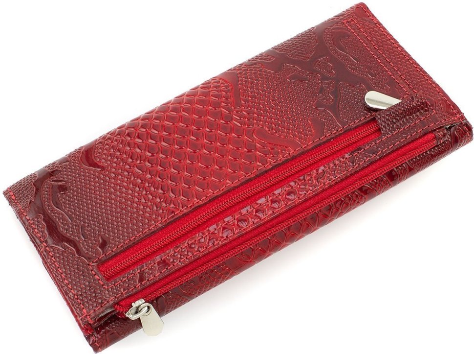 Червоний жіночий гаманець з натуральної шкіри під змію з клапаном на магніті KARYA (19005)