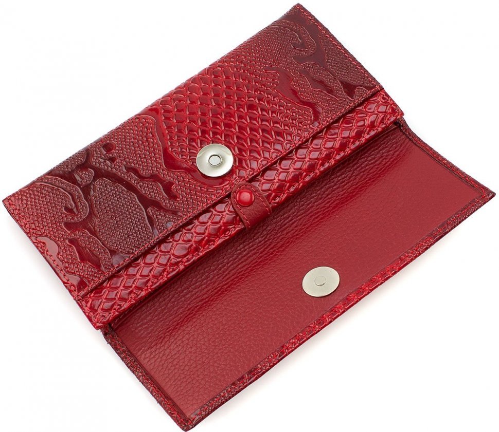 Червоний жіночий гаманець з натуральної шкіри під змію з клапаном на магніті KARYA (19005)