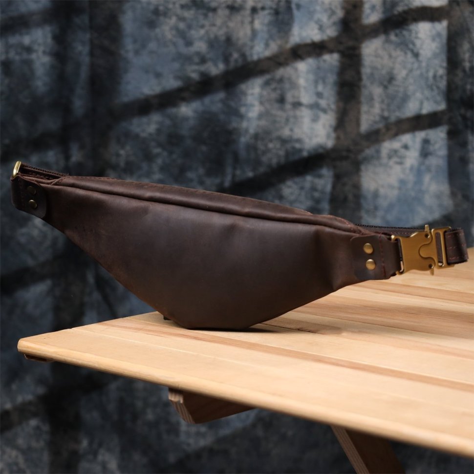 Стильная коричневая мужская сумка на пояс из винтажной кожи Shvigel 95098 фото №9 Стильная коричневая мужская сумка на пояс из винтажной кожи Shvigel 95098 modnotak фото №9