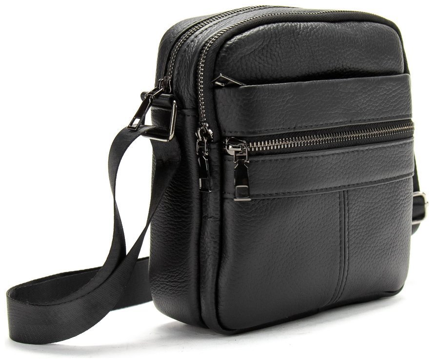 Мужская кожаная сумка через плечо на каждый день Tiding Bag черного цвета 95498 фото №1 Мужская кожаная сумка через плечо на каждый день Tiding Bag черного цвета 95498 modnotak фото №1