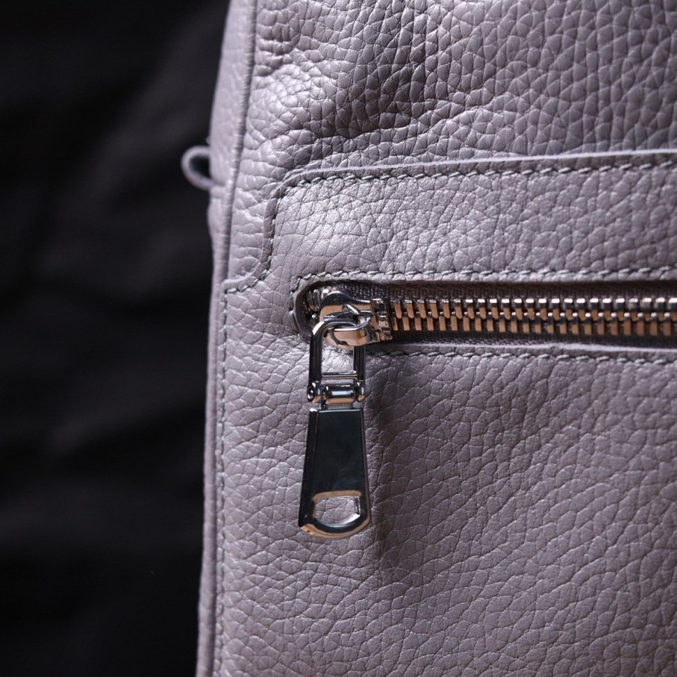 Сірий повсякденний рюкзак жіночий середнього розміру з натуральної шкіри Shvigel (2416308)