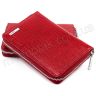 Кожаный лаковый кошелек красного цвета KARYA (1147-074) - 1