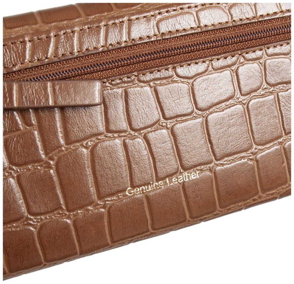Женский кошелек из натуральной кожи с фактурой под рептилию на кнопке Ashwood C05 94199 коричневого цвета modnotak фото №8