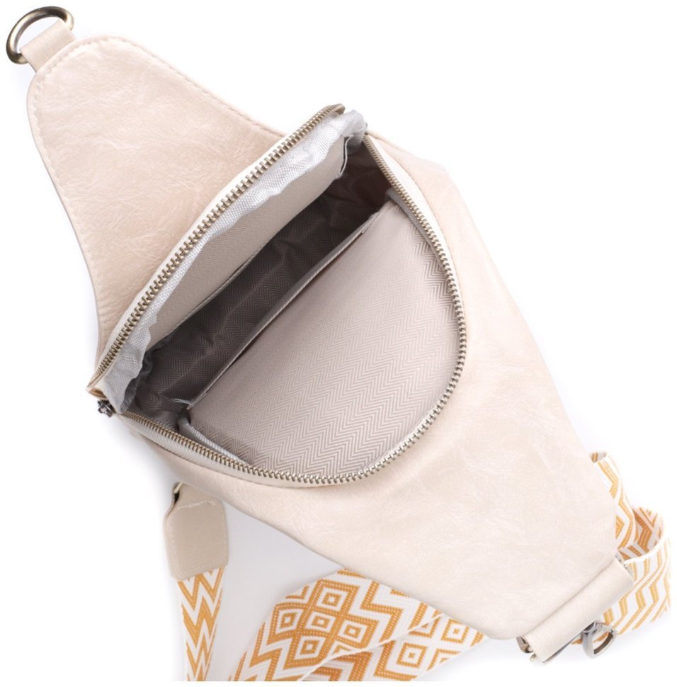 Городская женская сумка-слинг из качественного кожзама с текстильной лямкой Vintage белого цвета 97599 modnotak фото №8