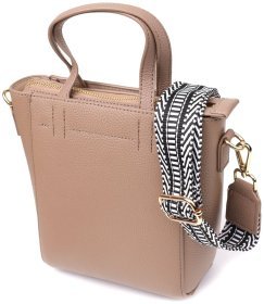 Стильная деловая женская сумка в форме трапеции из фактурной кожи через плечо Vintage 98199 бежевого цвета