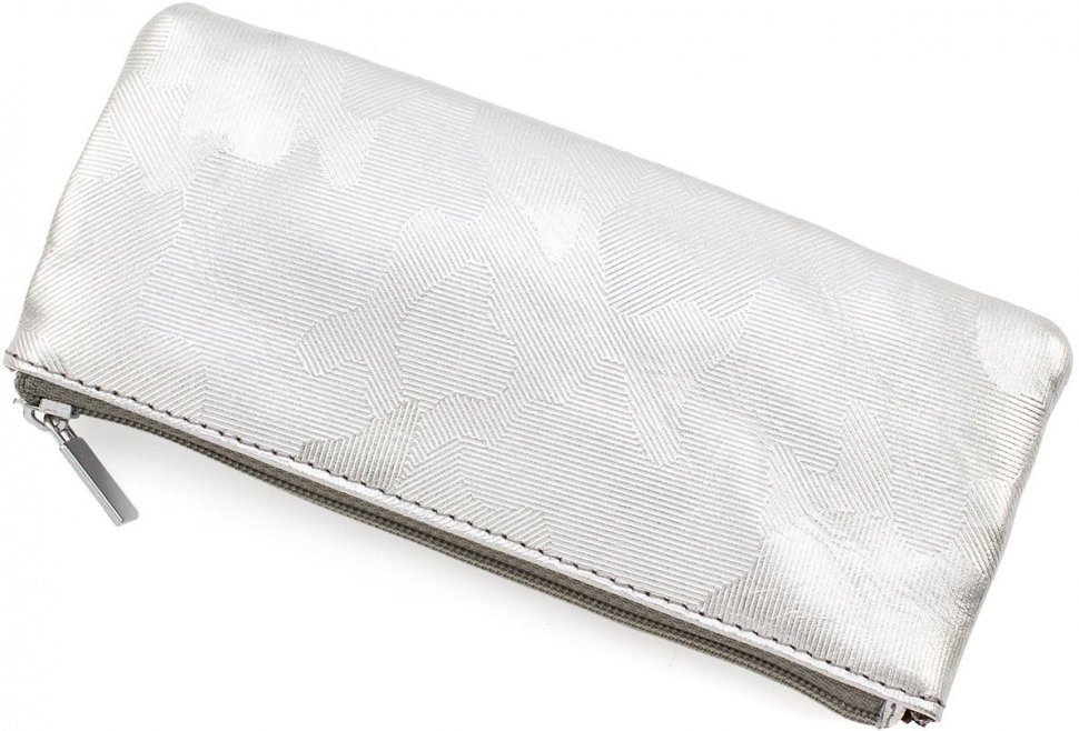 Жіноча шкіряна ключниця сріблястого кольору на блискавці KARYA (052-silver)